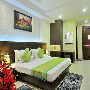 Sky Rich International - 05 Mins From Karol Bagh Metro Station **** Дели